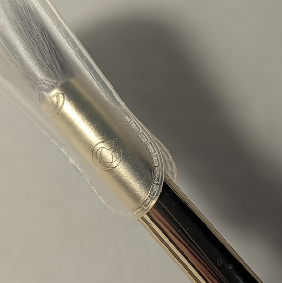 Complex Culture All Over Highlighter Powder Brush - Picture 3 of 3